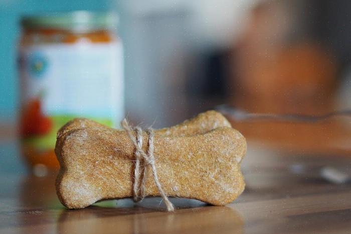 Hundekjeks oppskrift: En enkel og næringsrik godbit for din firbente venn Hundekjeks oppskrift: En enkel og næringsrik godbit for din firbente venn
