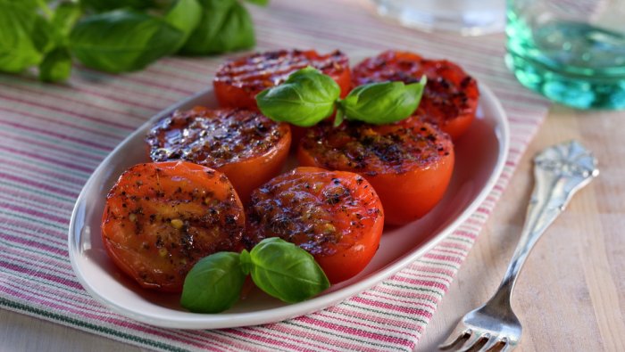 Tomater oppskrift: Smakfulle og sunne oppskrifter med tomater Tomater oppskrift: Smakfulle og sunne oppskrifter med tomater