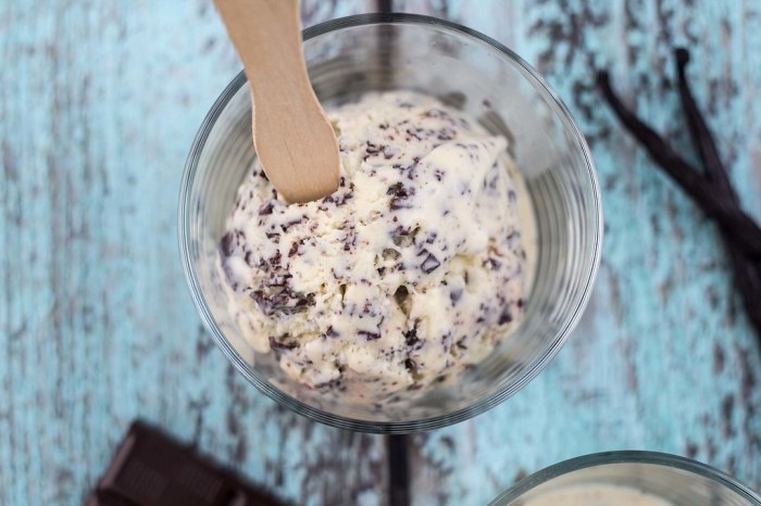 Stracciatella oppskrift: Den ultimate guide til en kremet og deilig italiensk dessert Stracciatella oppskrift: Den ultimate guide til en kremet og deilig italiensk dessert