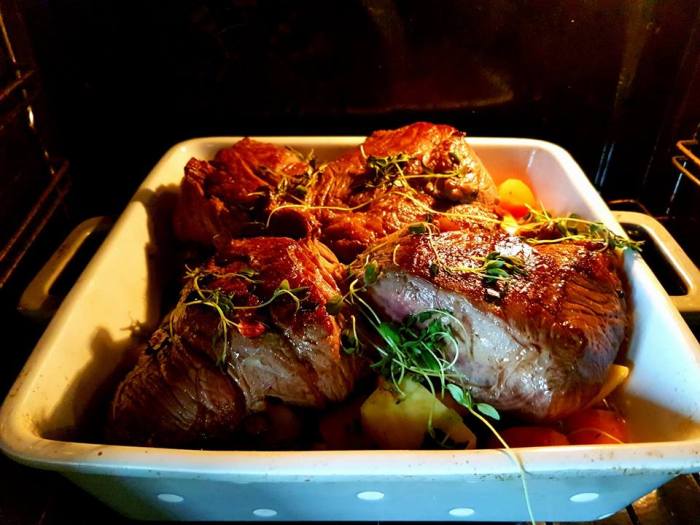 Lag en saftig og smakfull høyrygg med vår enkle oppskrift Lag en saftig og smakfull høyrygg med vår enkle oppskrift