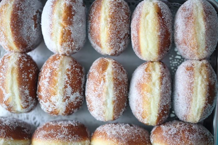 Lag deilige donuts uten frityr: En enkel og smakfull oppskrift Lag deilige donuts uten frityr: En enkel og smakfull oppskrift