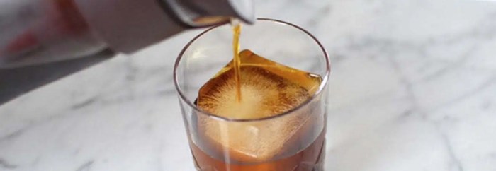 Kald kaffe oppskrift: Lag forfriskende kald kaffe hjemme Kald kaffe oppskrift: Lag forfriskende kald kaffe hjemme