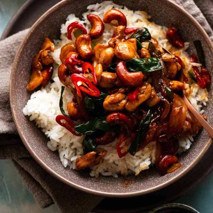 Kylling cashew thailandske oppskrift: En smaksrik og enkel rett Kylling cashew thailandske oppskrift: En smaksrik og enkel rett
