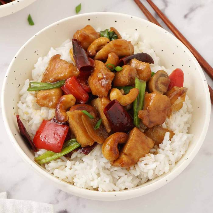 Kylling cashew thailandske oppskrift: En smaksrik og enkel rett Kylling cashew thailandske oppskrift: En smaksrik og enkel rett