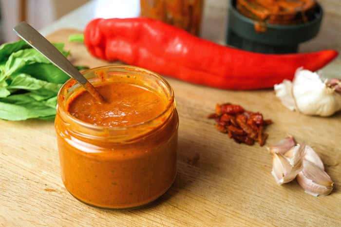 Piri Piri Saus Oppskrift: Lag din egen krydrede og smakfulle saus Piri Piri Saus Oppskrift: Lag din egen krydrede og smakfulle saus