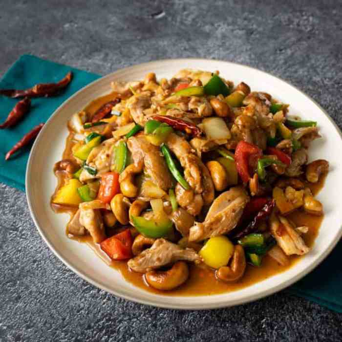Kylling cashew thailandske oppskrift: En smaksrik og enkel rett Kylling cashew thailandske oppskrift: En smaksrik og enkel rett