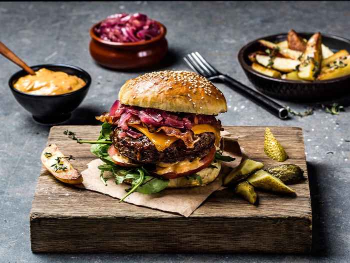 Rollerburger oppskrift: En guide til å lage saftige og smakfulle burgere hjemme Rollerburger oppskrift: En guide til å lage saftige og smakfulle burgere hjemme