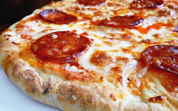 Lag en diavola-pizza som vil sette fyr på smaksløkene dine Lag en diavola-pizza som vil sette fyr på smaksløkene dine
