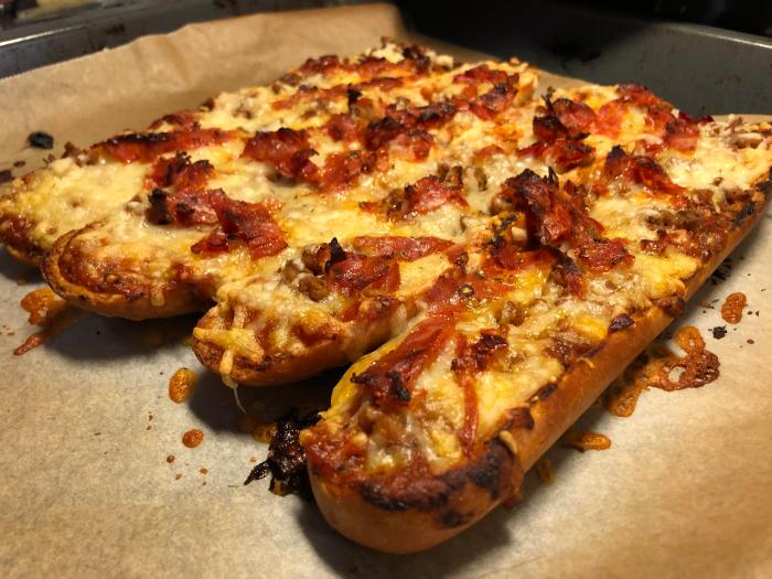 Pizza Baguette Oppskrift: En kulinarisk reise fra deig til nytelse Pizza Baguette Oppskrift: En kulinarisk reise fra deig til nytelse