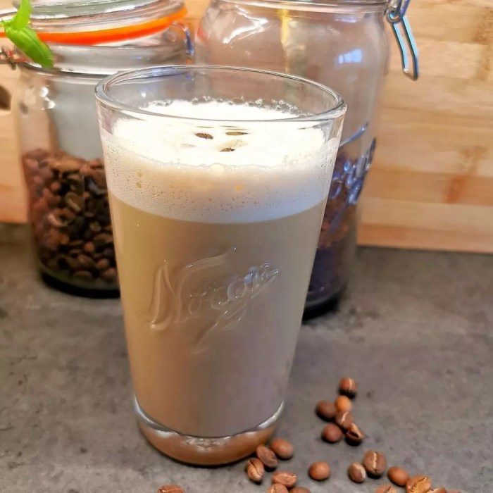 Keto kaffe oppskrift: Slik lager du den perfekte energibomben Keto kaffe oppskrift: Slik lager du den perfekte energibomben