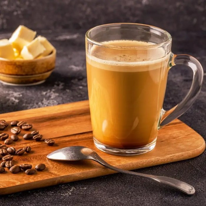 Keto kaffe oppskrift: Slik lager du den perfekte energibomben Keto kaffe oppskrift: Slik lager du den perfekte energibomben