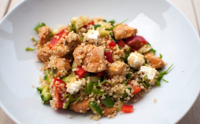 Lag en deilig og næringsrik quinoa salat med denne enkle oppskriften Lag en deilig og næringsrik quinoa salat med denne enkle oppskriften