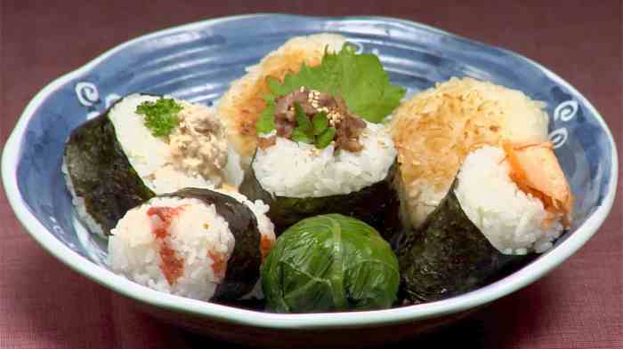 Onigiri oppskrift: En reise gjennom japansk kultur og kulinarisk kunst Onigiri oppskrift: En reise gjennom japansk kultur og kulinarisk kunst