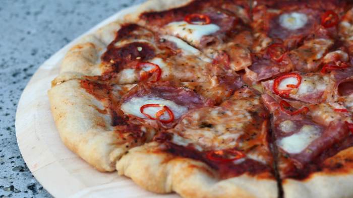 Lag en diavola-pizza som vil sette fyr på smaksløkene dine Lag en diavola-pizza som vil sette fyr på smaksløkene dine