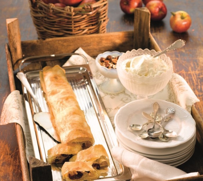Lag en deilig eplestrudel med vår enkle oppskrift Lag en deilig eplestrudel med vår enkle oppskrift