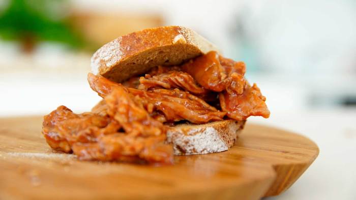 Pulled Pork Oppskrift I Ovn: En Guide Til Mørt Og Smakfullt Kjøtt Pulled Pork Oppskrift I Ovn: En Guide Til Mørt Og Smakfullt Kjøtt