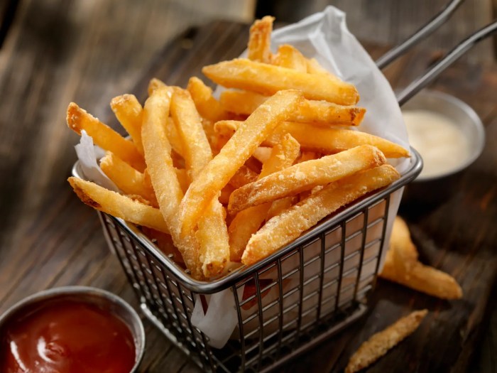 Oppskrift pommes frites: Lag sprø og deilige pommes frites hjemme Oppskrift pommes frites: Lag sprø og deilige pommes frites hjemme