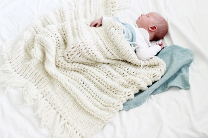Mykt babyteppe: Lag ditt eget kosete teppe Mykt babyteppe: Lag ditt eget kosete teppe