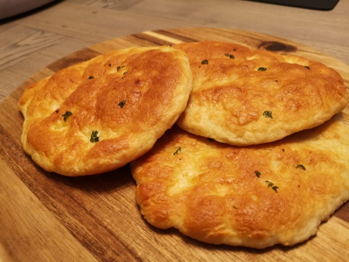 Nanbrød med hvitløk: En smaksrik oppskrift fra Midtøsten Nanbrød med hvitløk: En smaksrik oppskrift fra Midtøsten