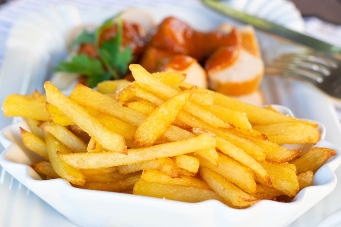 Oppskrift pommes frites: Lag sprø og deilige pommes frites hjemme Oppskrift pommes frites: Lag sprø og deilige pommes frites hjemme