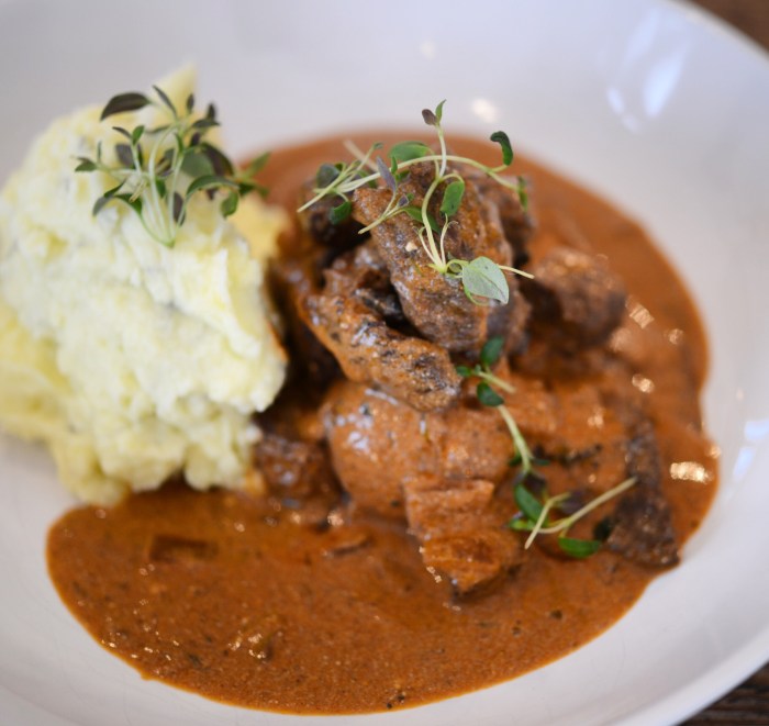 Oppskrift på stroganoffgryte: En enkel og smakfull middagsrett Oppskrift på stroganoffgryte: En enkel og smakfull middagsrett