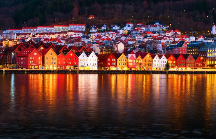 Omvisning Bergen, Utforsk Bergens Vakreste Steder Med En Omvisning – En Reise Gjennom Byens Historie! Omvisning Bergen, Utforsk Bergens Vakreste Steder Med En Omvisning – En Reise Gjennom Byens Historie!