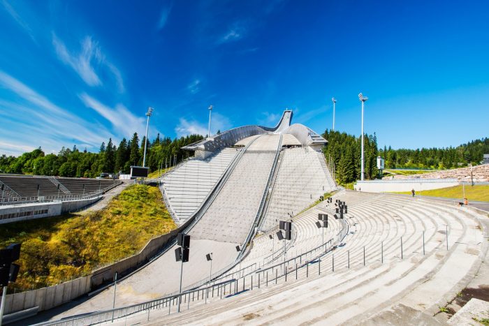 Omvisning Holmenkollen, Få En StorslåTt Utsikt Og LæR Om Skihoppens Historie Med En Omvisning På Holmenkollen! Omvisning Holmenkollen, Få En StorslåTt Utsikt Og LæR Om Skihoppens Historie Med En Omvisning På Holmenkollen!