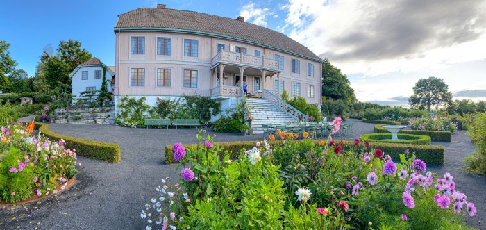 Omvisning Hovelsrud, Opplev Herskapelig Liv Med En Omvisning På Hovelsrud – En Perle På HelgøYa! Omvisning Hovelsrud, Opplev Herskapelig Liv Med En Omvisning På Hovelsrud – En Perle På HelgøYa!