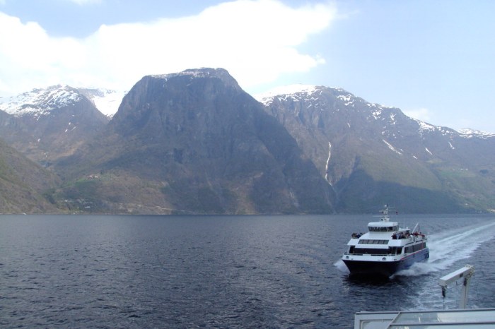 TuristbåT Omvisning, Utforsk Norge Fra Vannet Med En Omvisning På En TuristbåT – En NaturskjøNn Opplevelse! TuristbåT Omvisning, Utforsk Norge Fra Vannet Med En Omvisning På En TuristbåT – En NaturskjøNn Opplevelse!