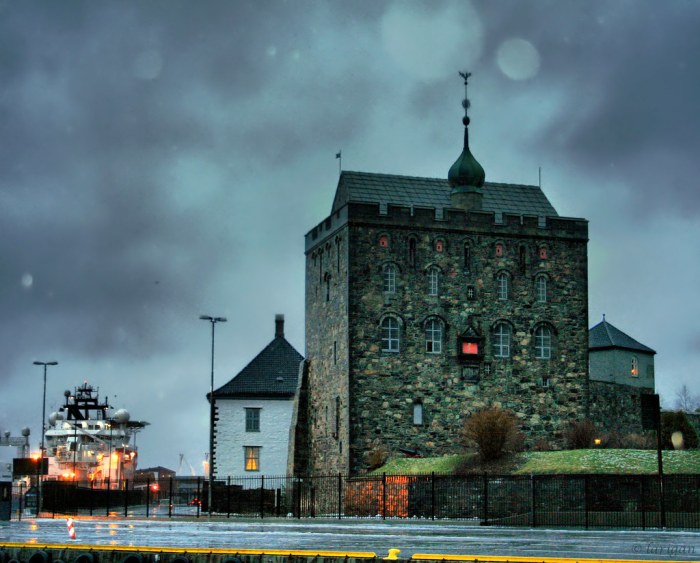 RosenkrantztåRnet Omvisning, Oppdag Bergen Fra Oven Med En Omvisning I RosenkrantztåRnet – En Historisk Utsikt! RosenkrantztåRnet Omvisning, Oppdag Bergen Fra Oven Med En Omvisning I RosenkrantztåRnet – En Historisk Utsikt!