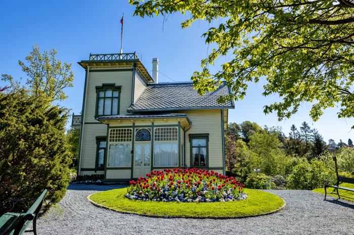 Troldhaugen Omvisning, Utforsk Edvard Griegs Hjem Med En Omvisning På Troldhaugen – En Musikalsk Reise! Troldhaugen Omvisning, Utforsk Edvard Griegs Hjem Med En Omvisning På Troldhaugen – En Musikalsk Reise!