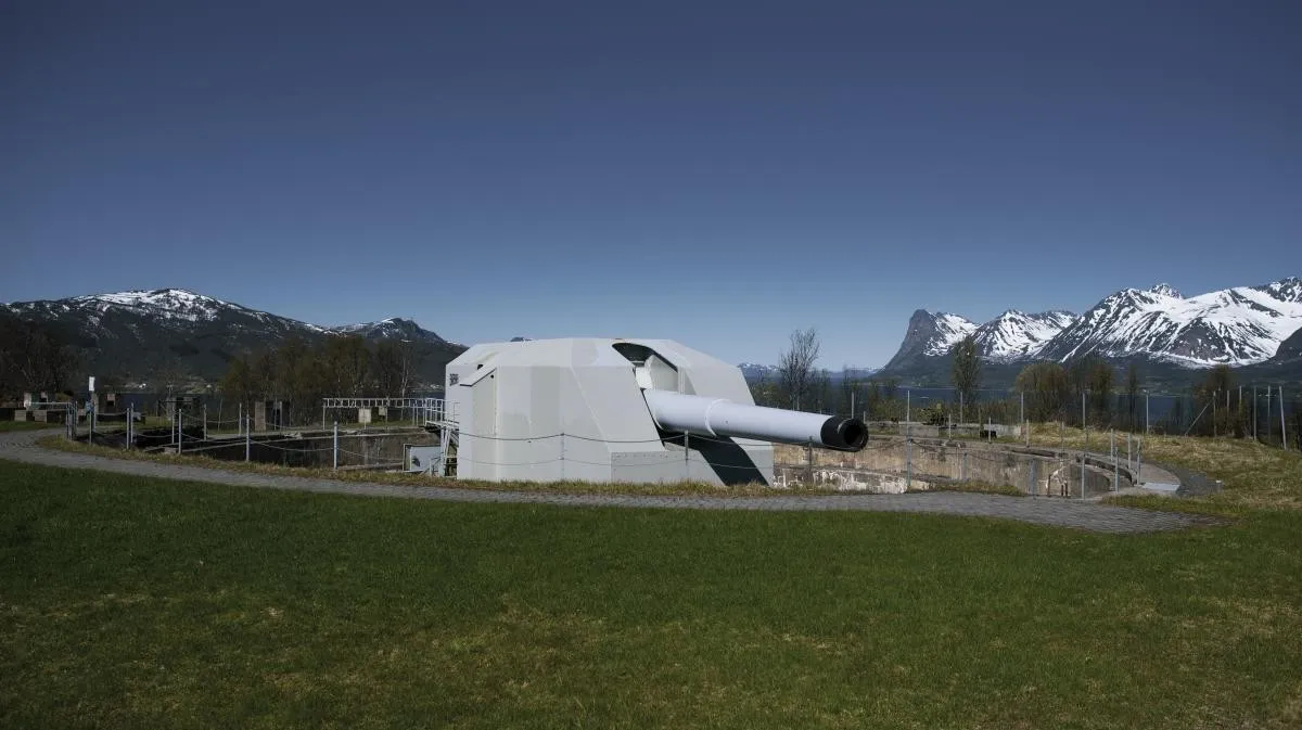 Harstad kaliber kanone welt besuch mächtiges Adolfkanonen omvisning