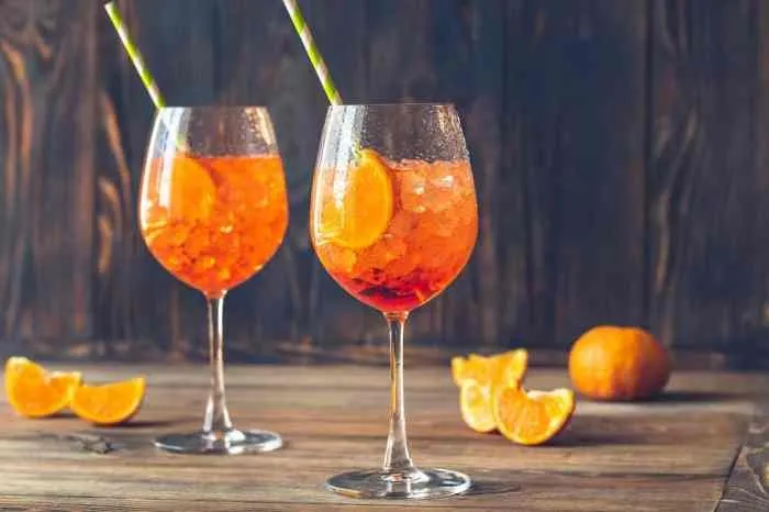 Aperol spritz aperitivo cocktails igurmet lidl gin getränke recept trento aperitif drinks snacks relaterte saker fundo oppskrift Aperol spritz oppskrift