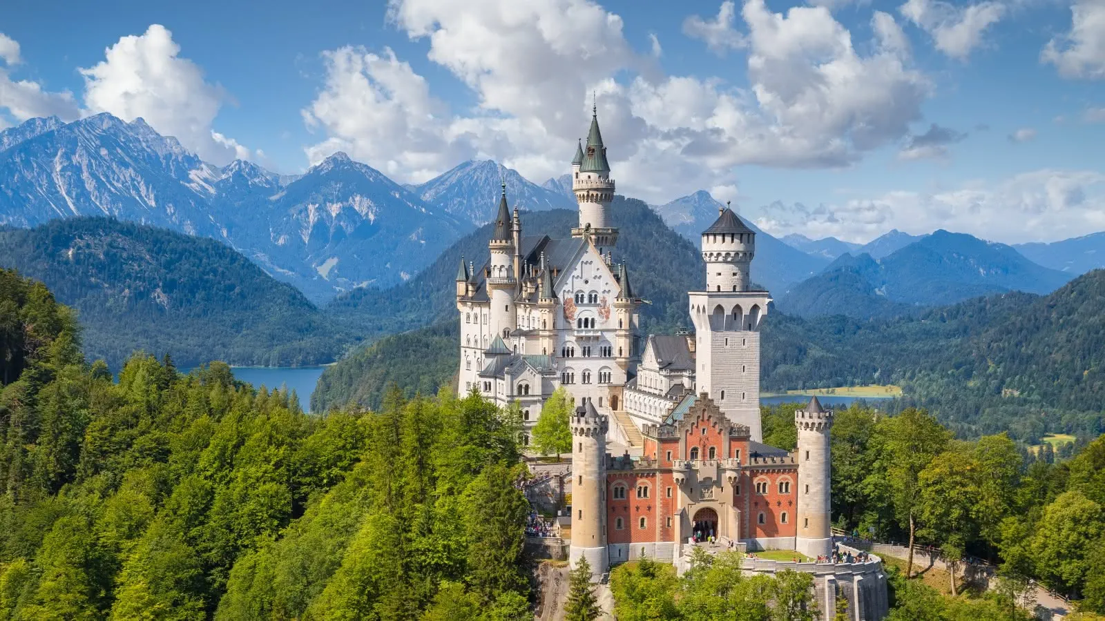 Neuschwanstein castles neweuropetours Neuschwanstein castles neweuropetours