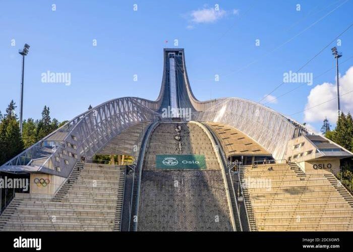 Omvisning Holmenkollen, Få En StorslåTt Utsikt Og LæR Om Skihoppens Historie Med En Omvisning På Holmenkollen!