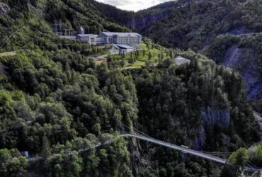 Tungtvannskjelleren Omvisning, Utforsk Norges Krigshistorie Med En Omvisning I Tungtvannskjelleren På Vemork – En Historie Om Mot Og Motstand!