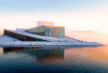 Omvisning På Operaen Oslo, Utforsk Oslos Mest Ikoniske Bygg Med En Omvisning I Operahuset – En Must-Do For Kulturinteresserte!