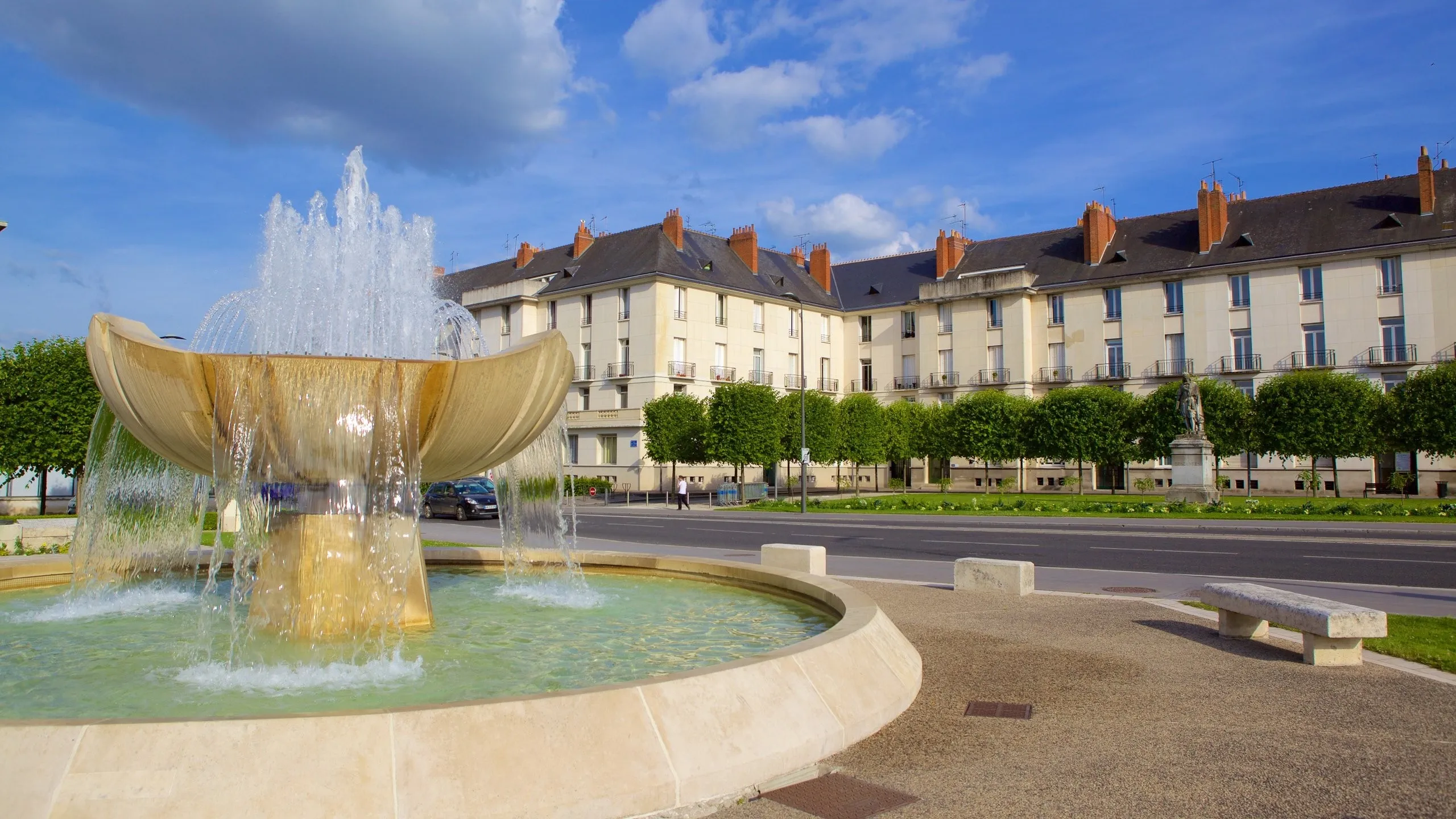 Hotel tour hilton inn garden