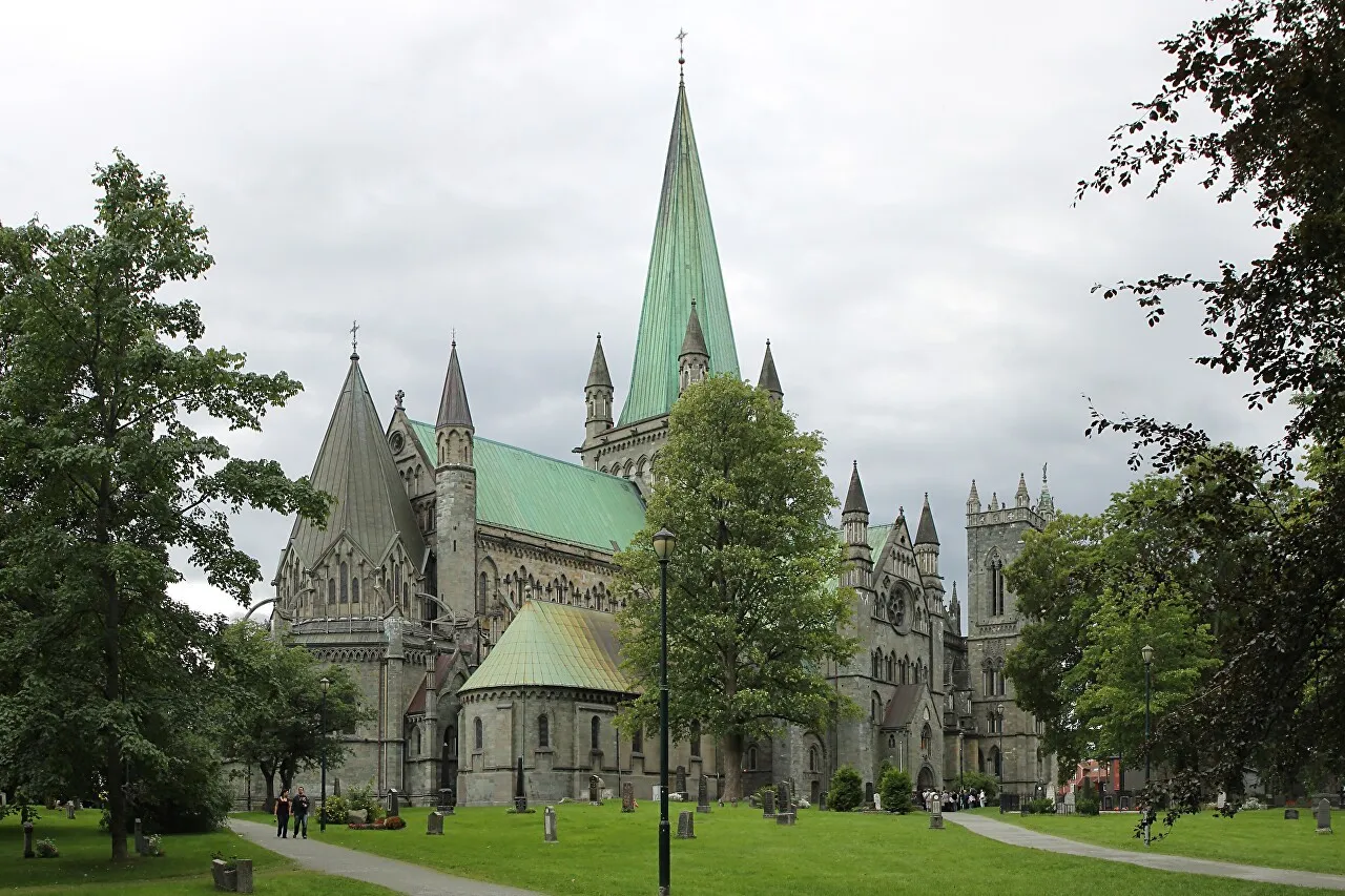 Nidaros cathedral trondheim norway museum hurtigruten excursion land