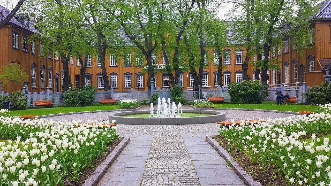 Omvisning stiftsgården