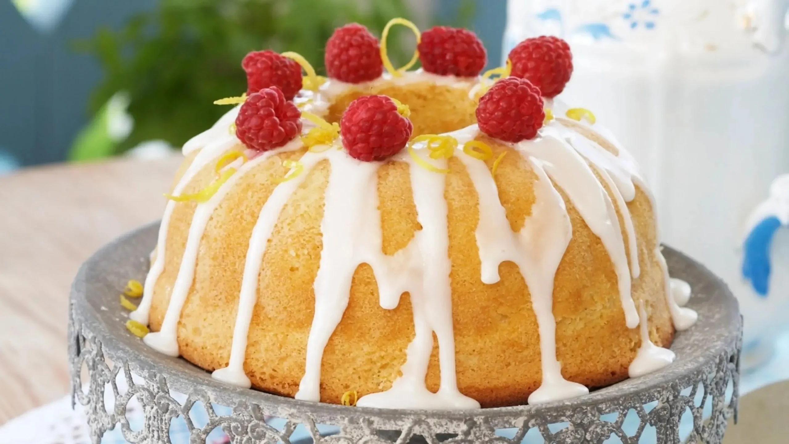 Sitronkake med overflate resten