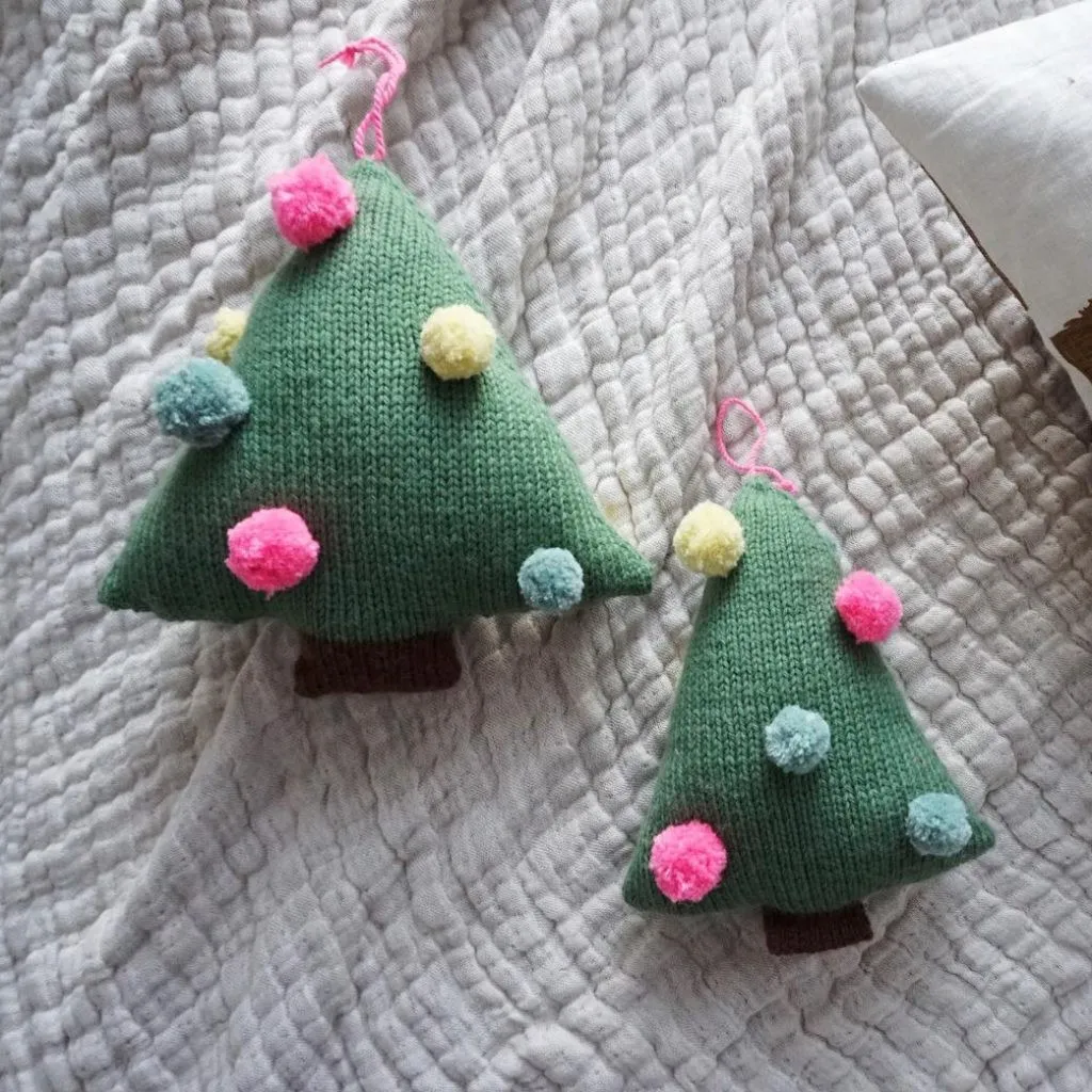 Strikket juletre oppskrift