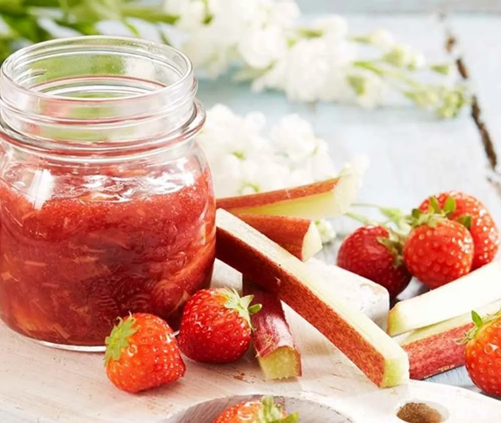 Rabarbrasyltetøy oppskrift