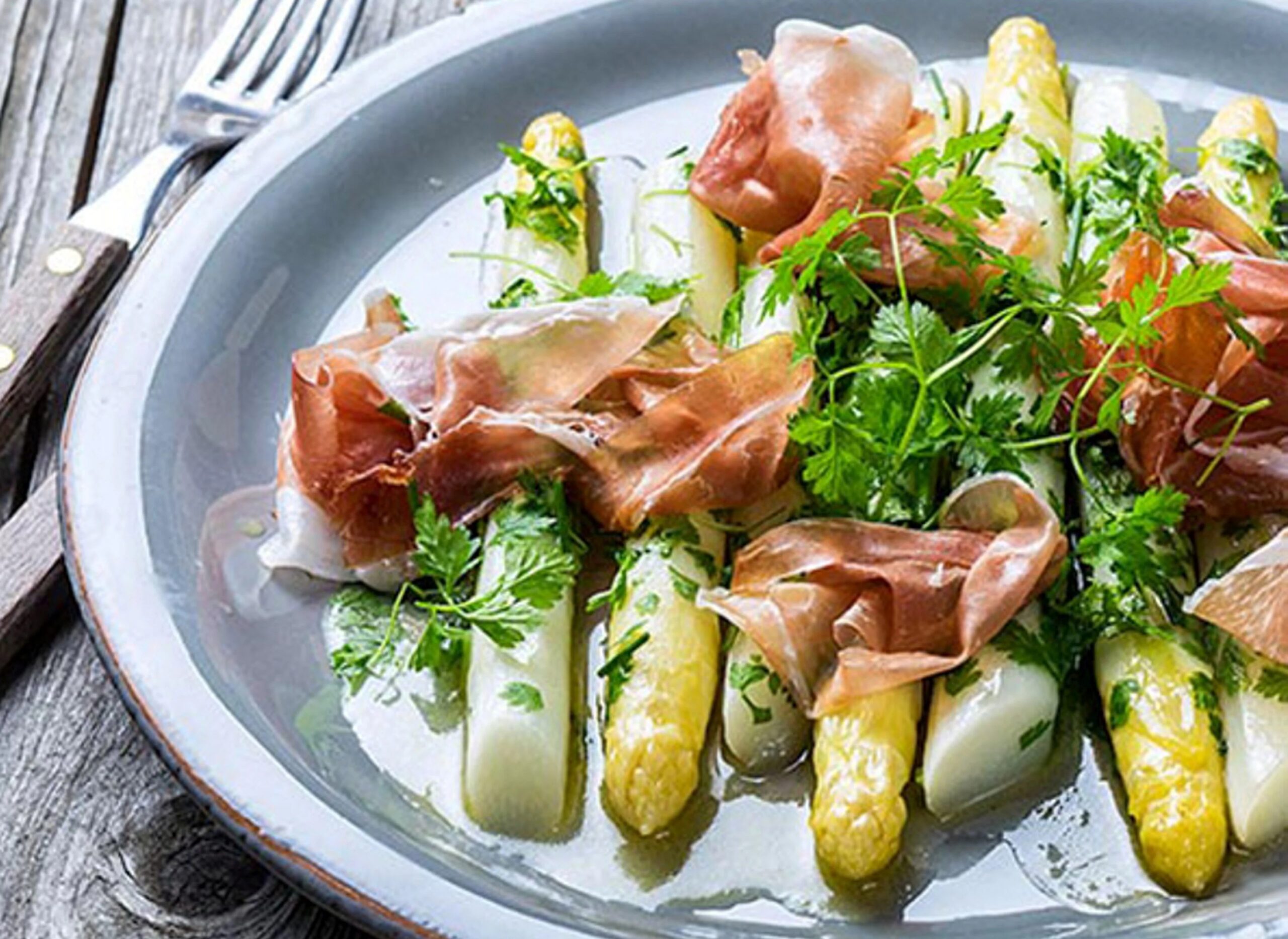 Asparges og skinke oppskrift