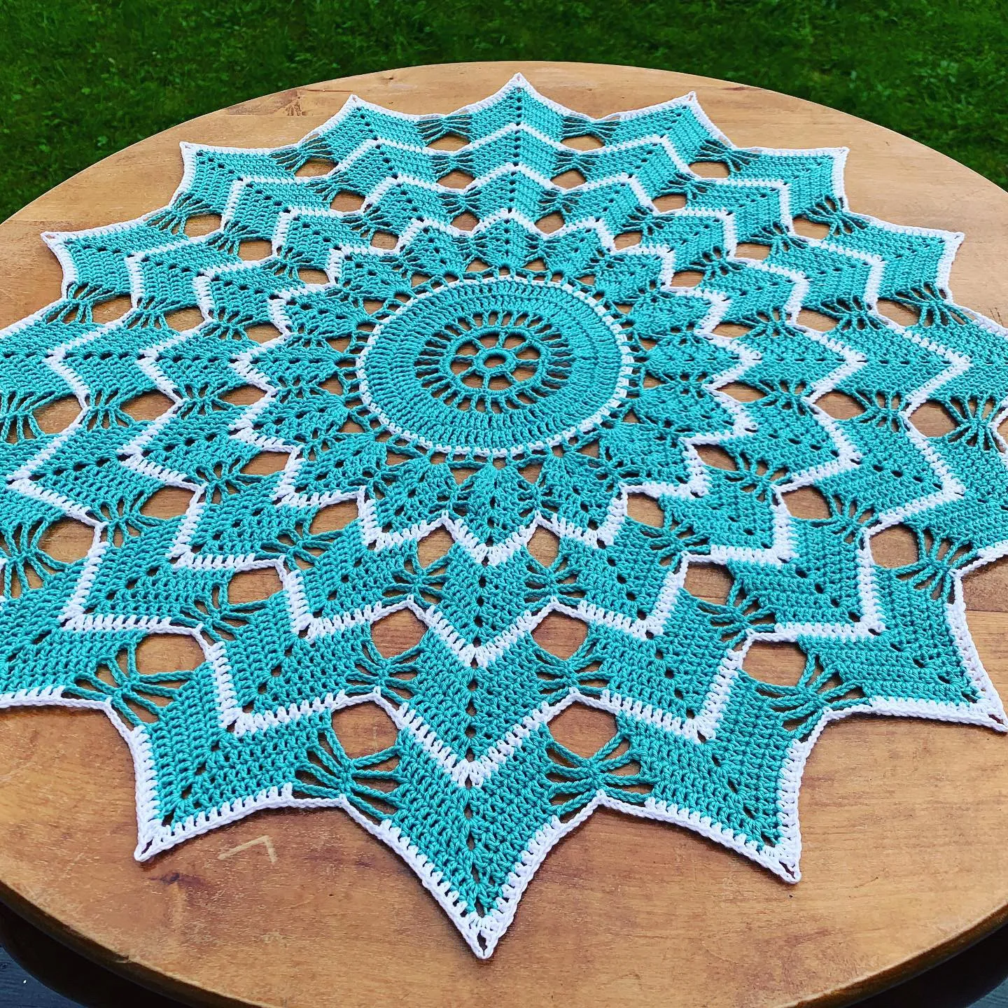 Stjerne heklet turen slik godt skogen går utenfor