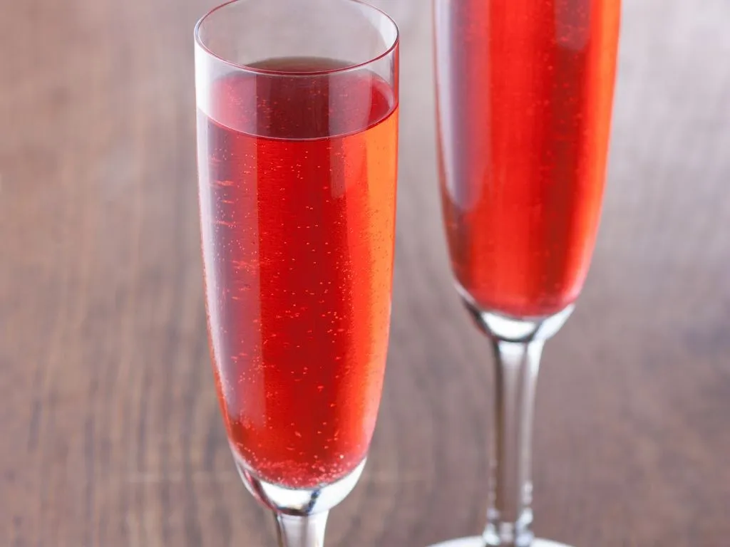 Chambord kir royale recipe anerdcooks cocktails cocktail
