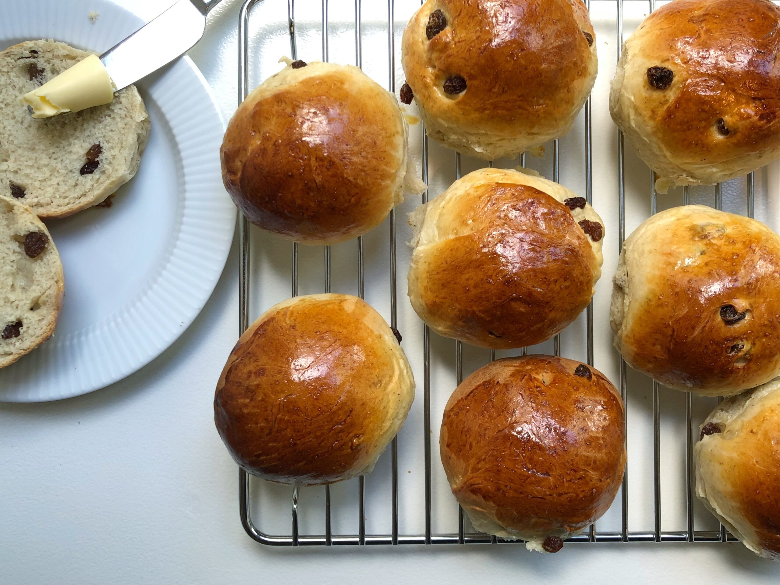 Rosinboller oppskrift