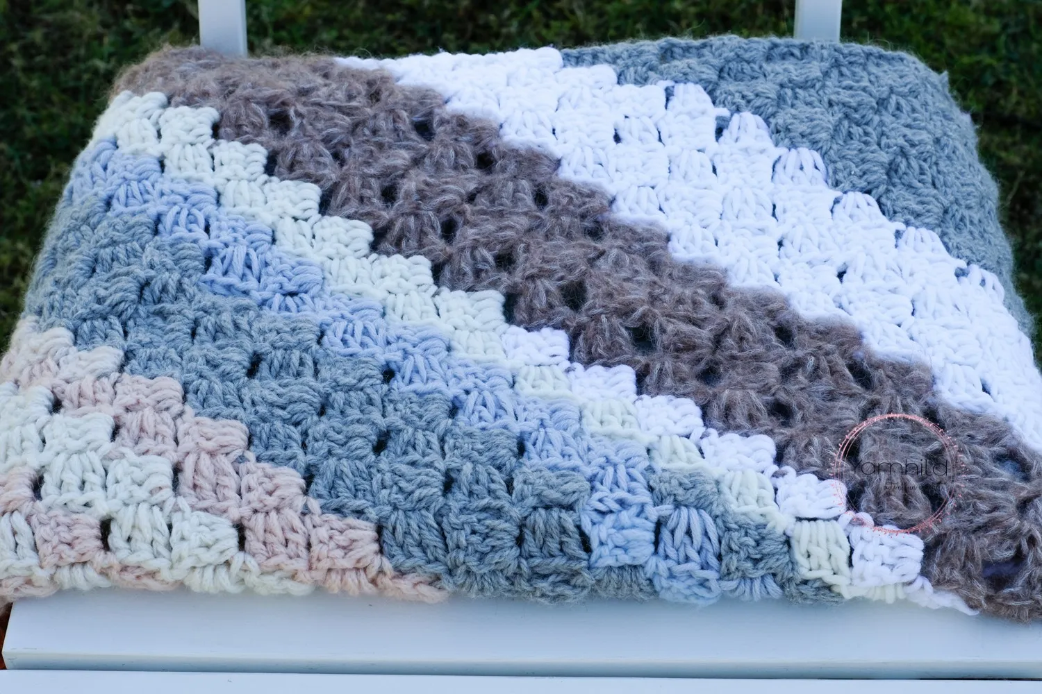 Hekle rundt teppe oppskrift