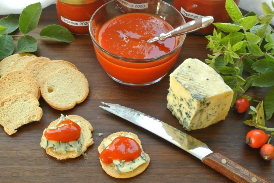 Nypesyltetøy oppskrift