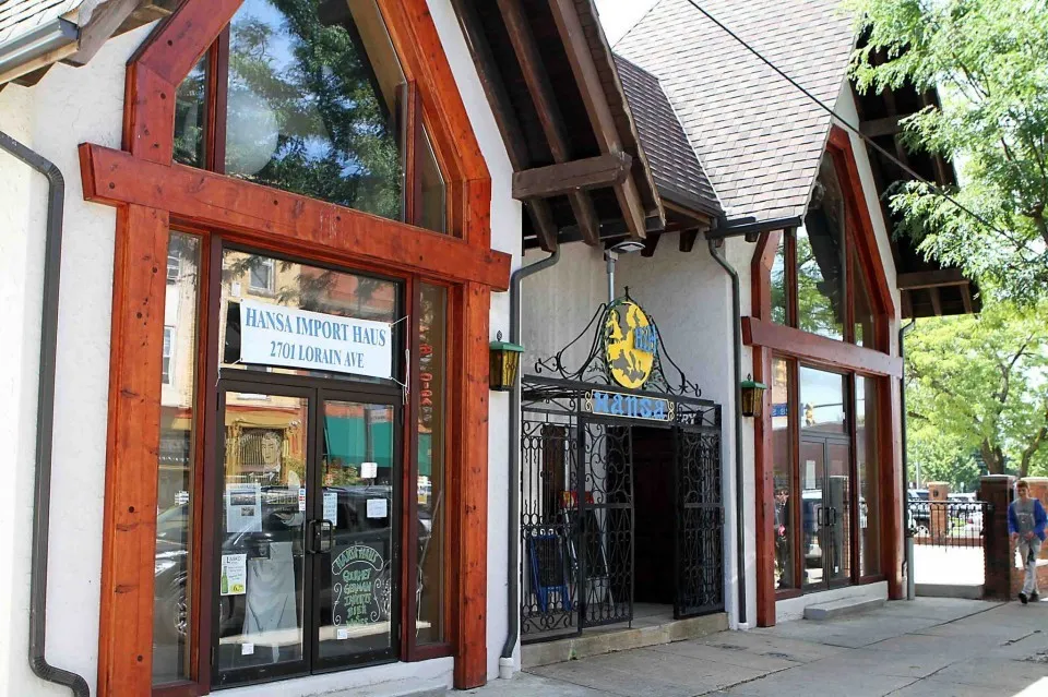 Hansa Omvisning, Få et innblikk i bryggingens kunst med en omvisning på Hansa Bryggeri – en uforglemmelig opplevelse!